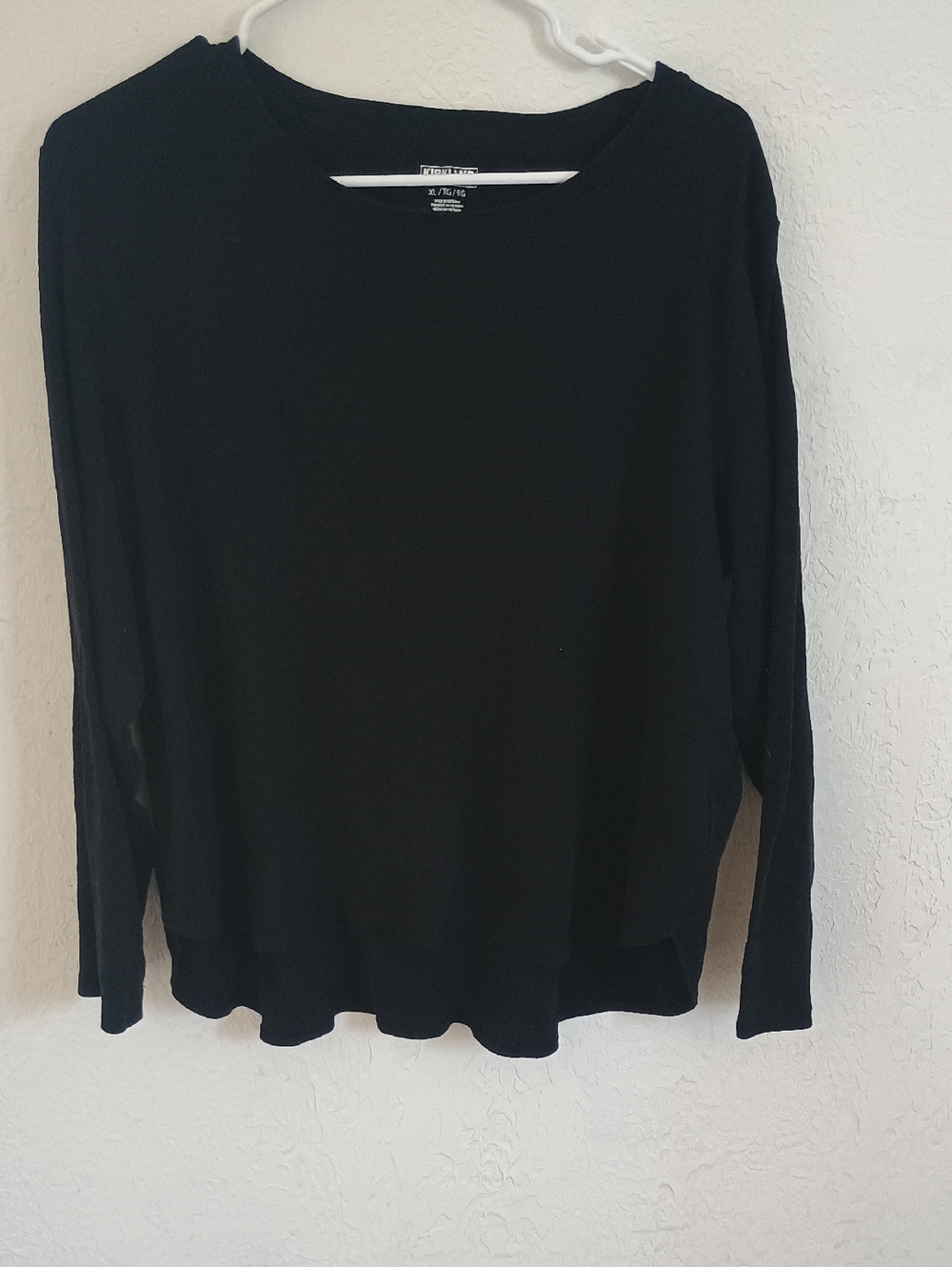 Kirkland Signature Black Crew Neck Long Sleeve Top